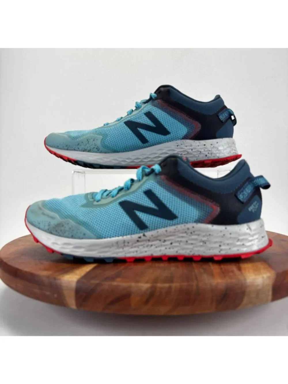New Balance Fresh Foam Arishi Shoes Womens Size 9.5 Blue Trail Running Sneakers
